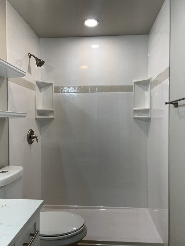 ONYX SHOWERS